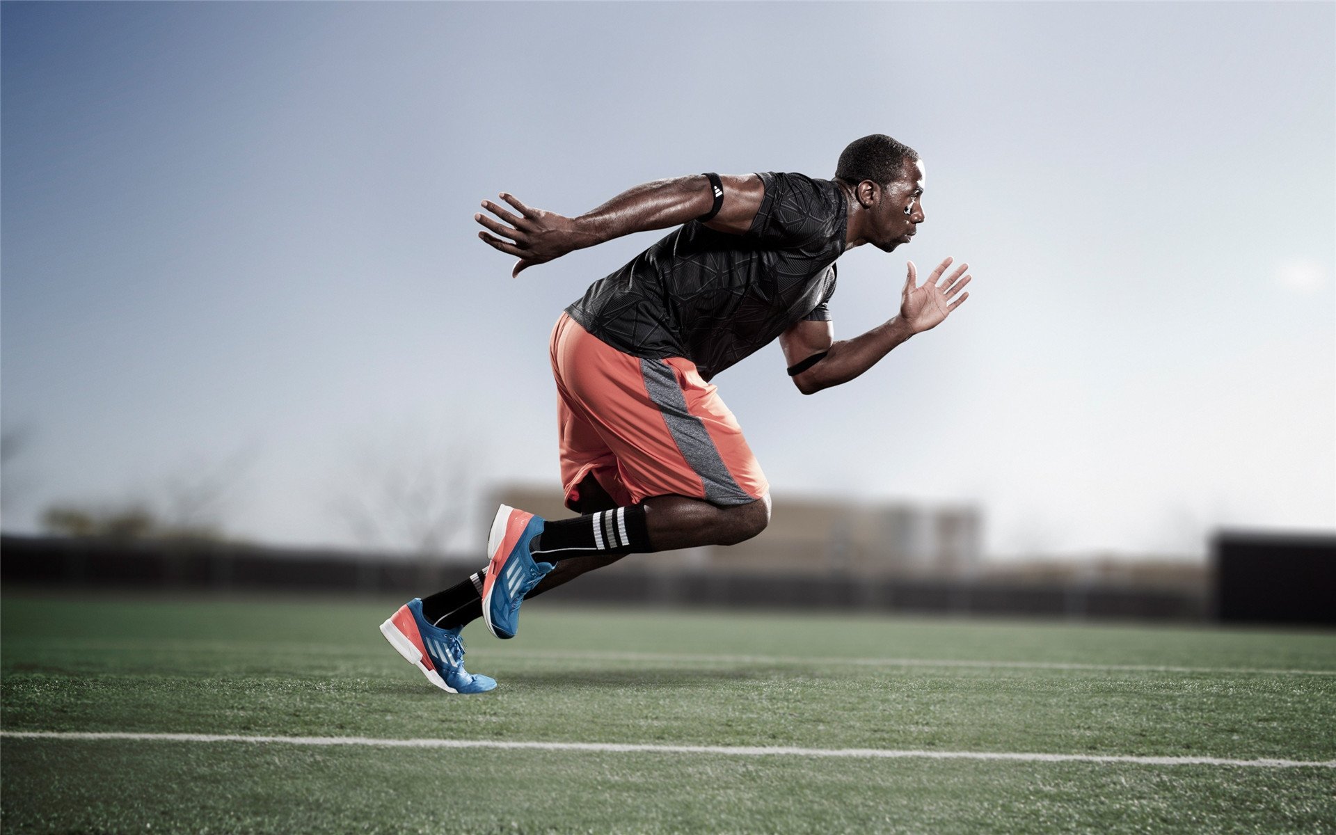 主教练展望下阶段赛程坦言挑战与机遇并存必须全力以赴，主教练上场比赛