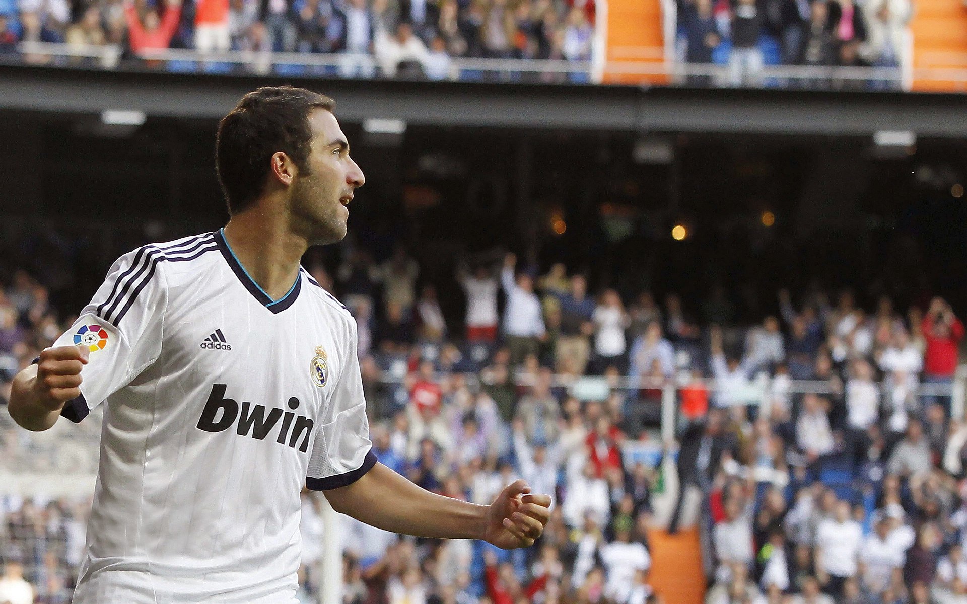 尼斯实现赛季首次零封，防守端迎来新局面，尼斯队球衣